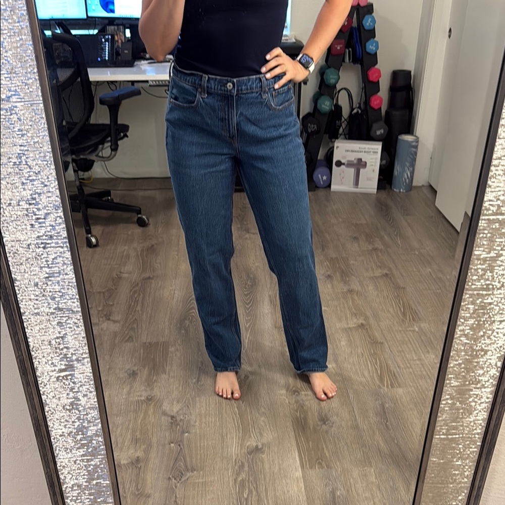 Abercrombie The Straight Mid Rise Jeans Size 31L